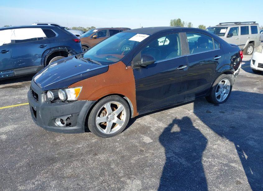 Photo 2 of 2015 Chevrolet Sonic LTZ AUTO (VIN 1G1JE5SB7F4104044)