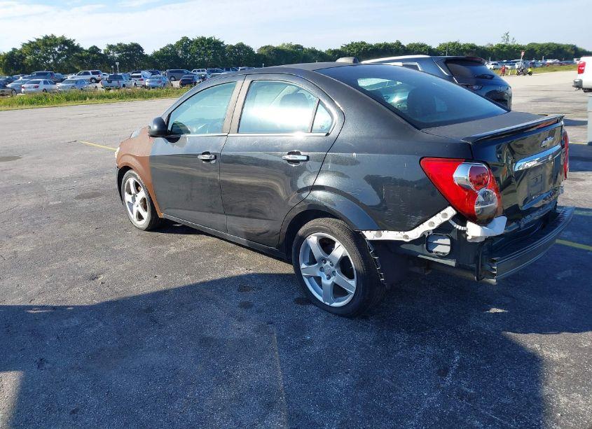 Photo 3 of 2015 Chevrolet Sonic LTZ AUTO (VIN 1G1JE5SB7F4104044)