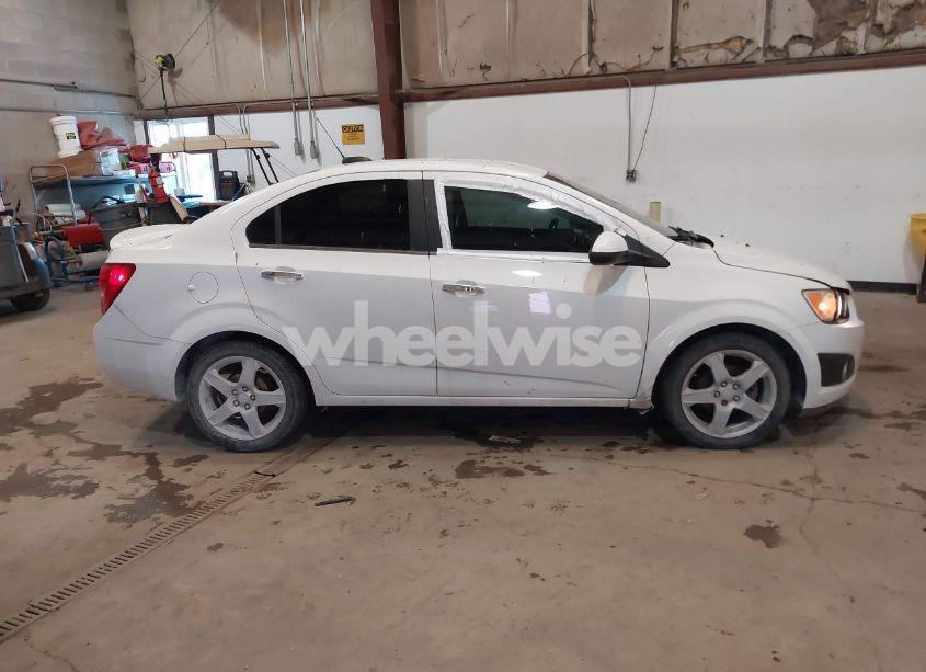 Photo 13 of 2015 Chevrolet Sonic (VIN 1G1JE5SB7F4121961)