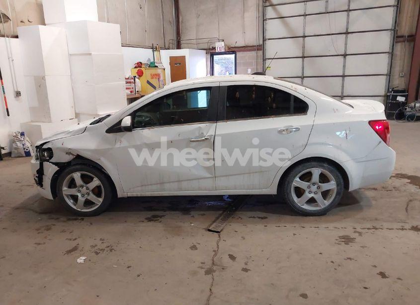 Photo 14 of 2015 Chevrolet Sonic (VIN 1G1JE5SB7F4121961)