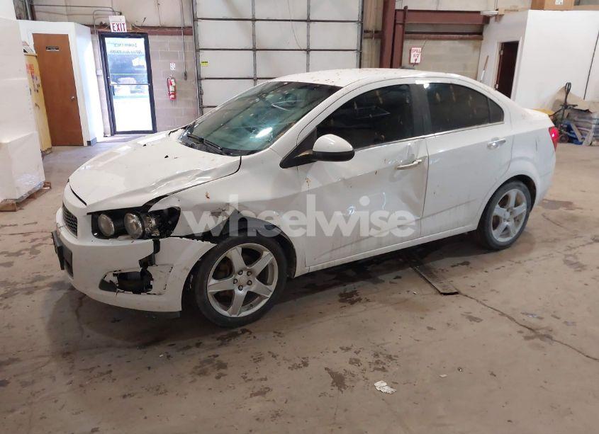 Photo 2 of 2015 Chevrolet Sonic (VIN 1G1JE5SB7F4121961)