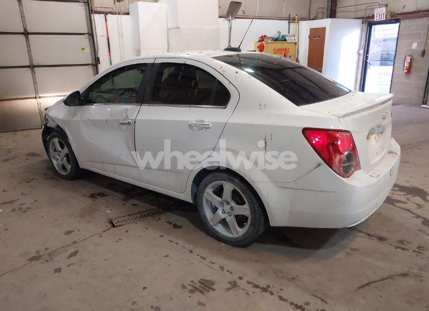 Photo 3 of 2015 Chevrolet Sonic (VIN 1G1JE5SB7F4121961)