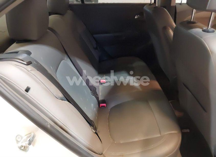 Photo 8 of 2015 Chevrolet Sonic (VIN 1G1JE5SB7F4121961)