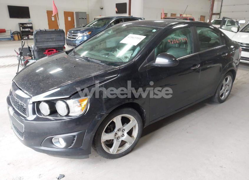 Photo 2 of 2015 Chevrolet Sonic LTZ AUTO (VIN 1G1JE5SB7F4144348)