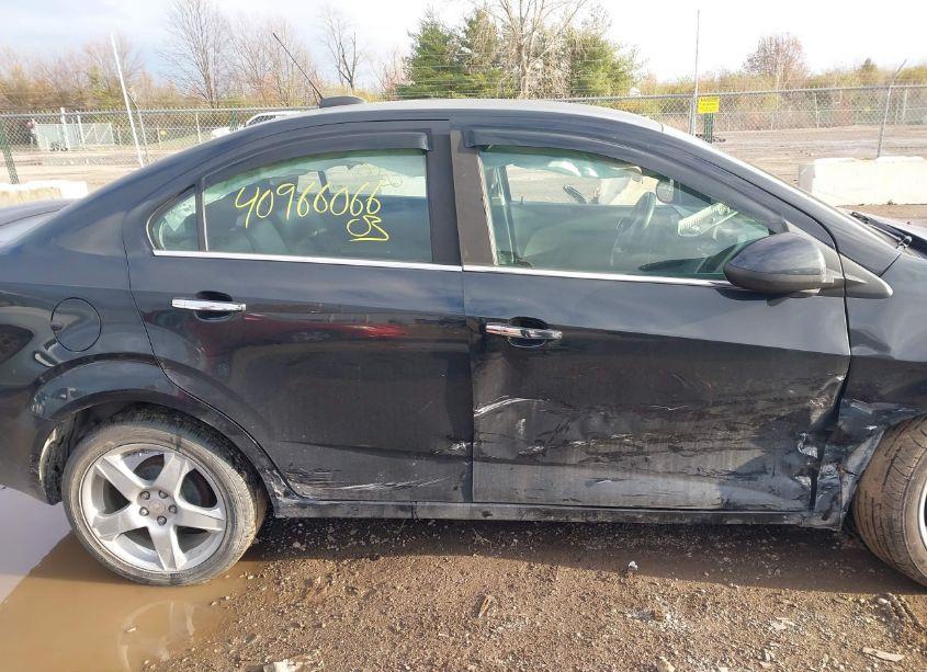 Photo 13 of 2015 Chevrolet Sonic LTZ AUTO (VIN 1G1JE5SB8F4170862)