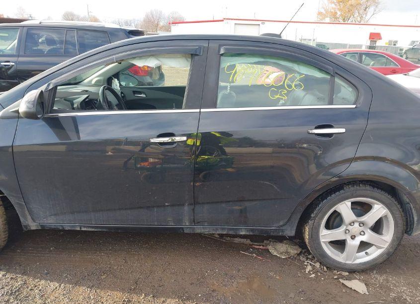 Photo 14 of 2015 Chevrolet Sonic LTZ AUTO (VIN 1G1JE5SB8F4170862)