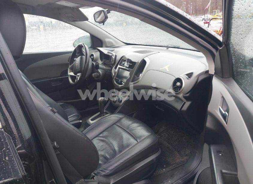 Photo 5 of 2016 Chevrolet Sonic LTZ AUTO (VIN 1G1JE5SB8G4143596)