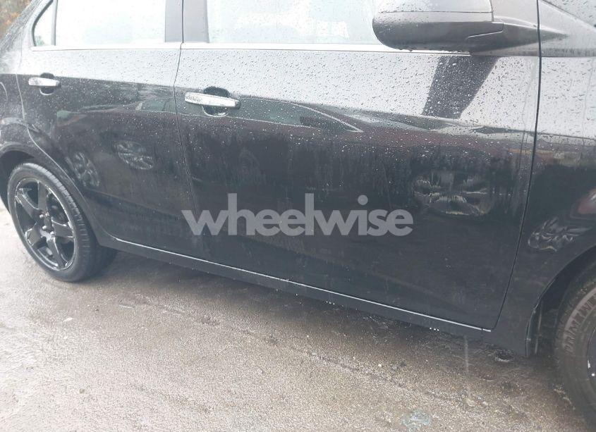 Photo 6 of 2016 Chevrolet Sonic LTZ AUTO (VIN 1G1JE5SB8G4143596)