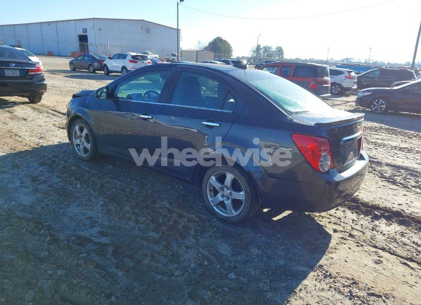 Photo 3 of 2016 Chevrolet Sonic LTZ AUTO (VIN 1G1JE5SB8G4151889)