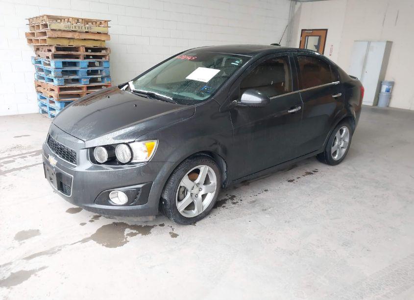 Photo 2 of 2016 Chevrolet Sonic LTZ AUTO (VIN 1G1JE5SB9G4140710)