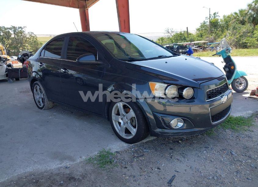 2015 Chevrolet Sonic LTZ AUTO (VIN 1G1JE5SBXF4117483) main photo