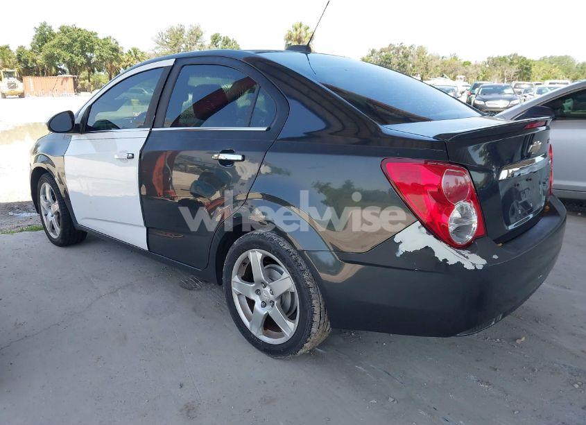 Photo 3 of 2015 Chevrolet Sonic LTZ AUTO (VIN 1G1JE5SBXF4117483)