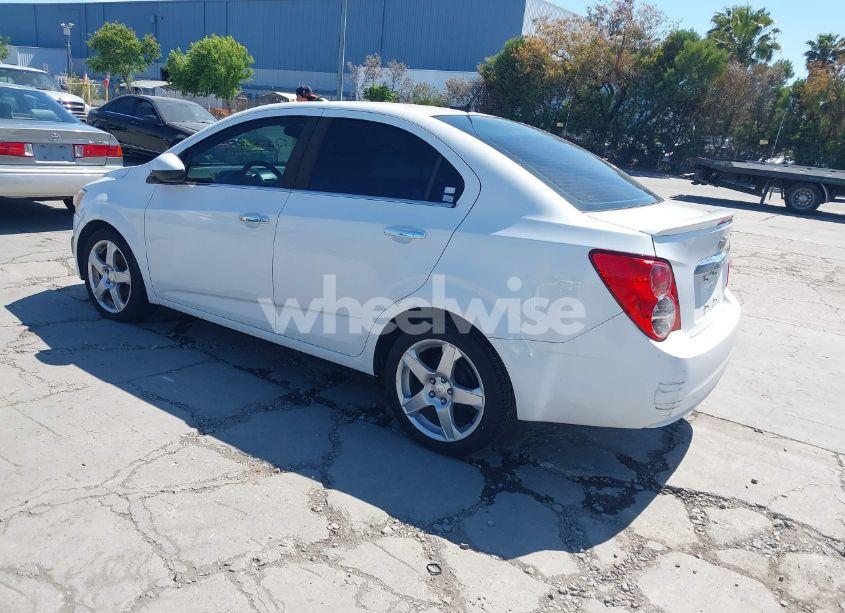 Photo 3 of 2013 Chevrolet Sonic LTZ AUTO (VIN 1G1JE5SG1D4168248)