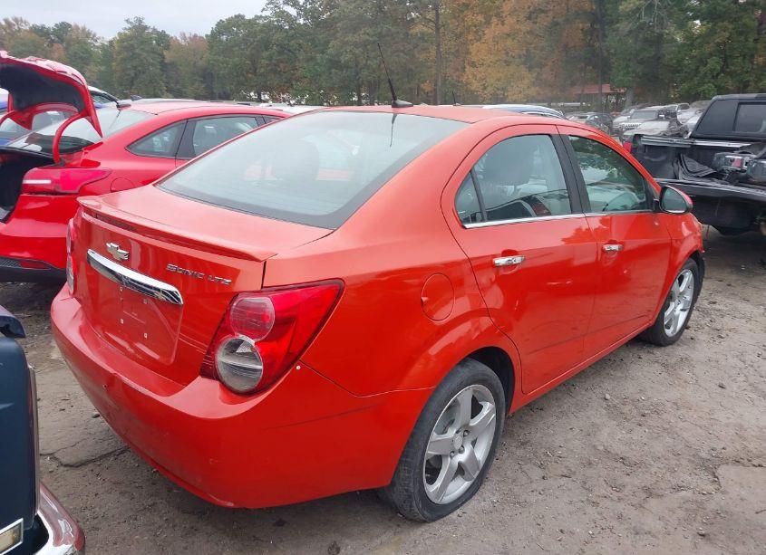 Photo 4 of 2013 Chevrolet Sonic LTZ AUTO (VIN 1G1JE5SH6D4154533)