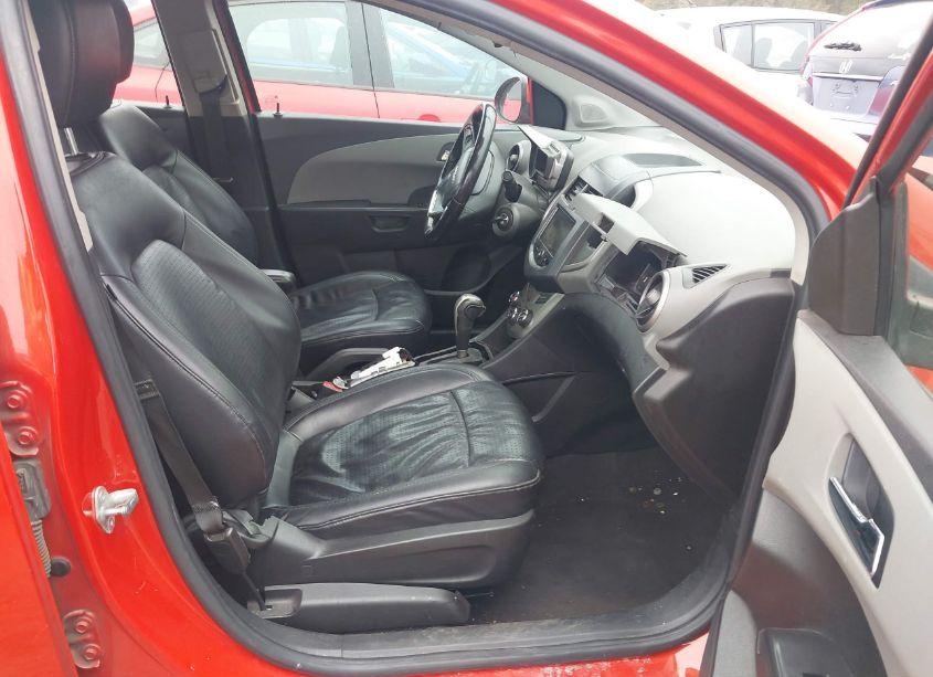 Photo 5 of 2013 Chevrolet Sonic LTZ AUTO (VIN 1G1JE5SH6D4154533)