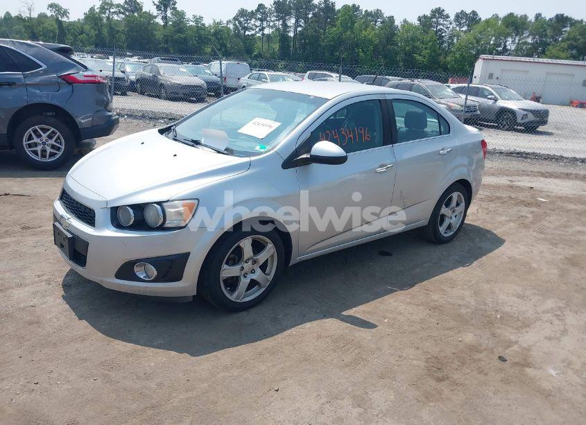 Photo 2 of 2013 Chevrolet Sonic LTZ AUTO (VIN 1G1JE5SH6D4173728)