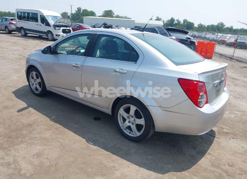 Photo 3 of 2013 Chevrolet Sonic LTZ AUTO (VIN 1G1JE5SH6D4173728)