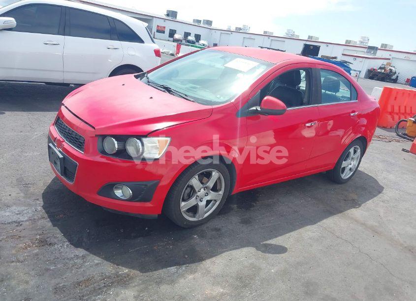 Photo 2 of 2014 Chevrolet Sonic LTZ AUTO (VIN 1G1JE5SH6E4119136)