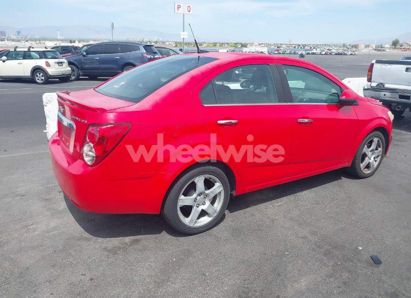 Photo 4 of 2014 Chevrolet Sonic LTZ AUTO (VIN 1G1JE5SH6E4119136)