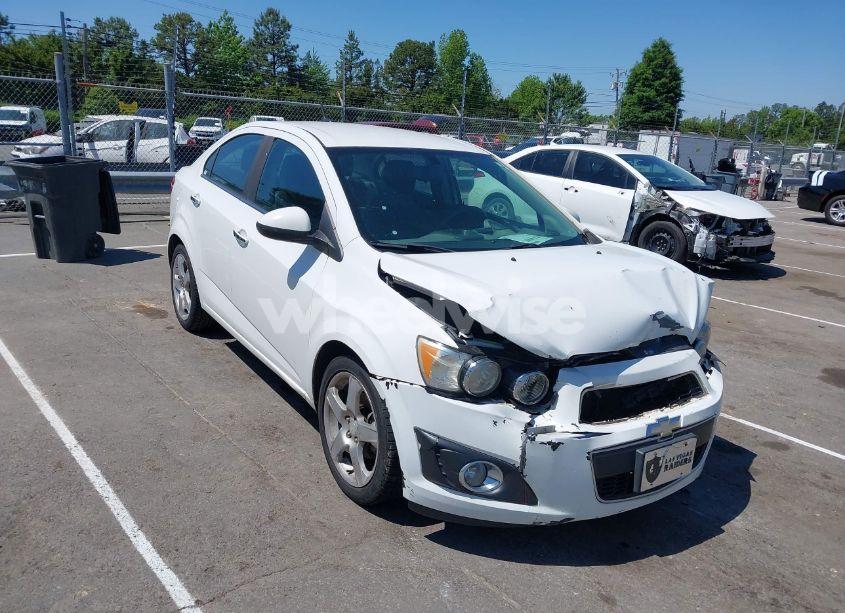 2014 Chevrolet Sonic LTZ AUTO (VIN 1G1JE5SH9E4113444) main photo