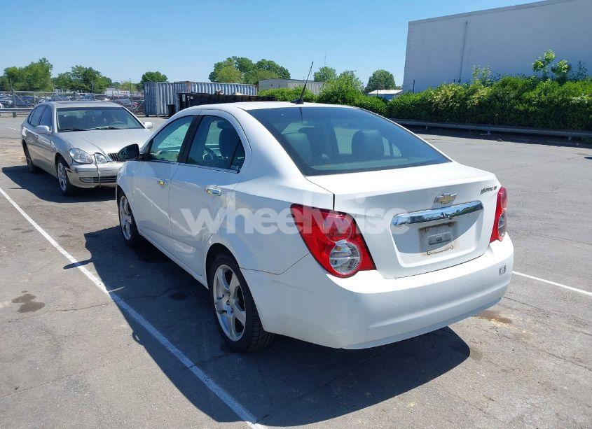 Photo 3 of 2014 Chevrolet Sonic LTZ AUTO (VIN 1G1JE5SH9E4113444)