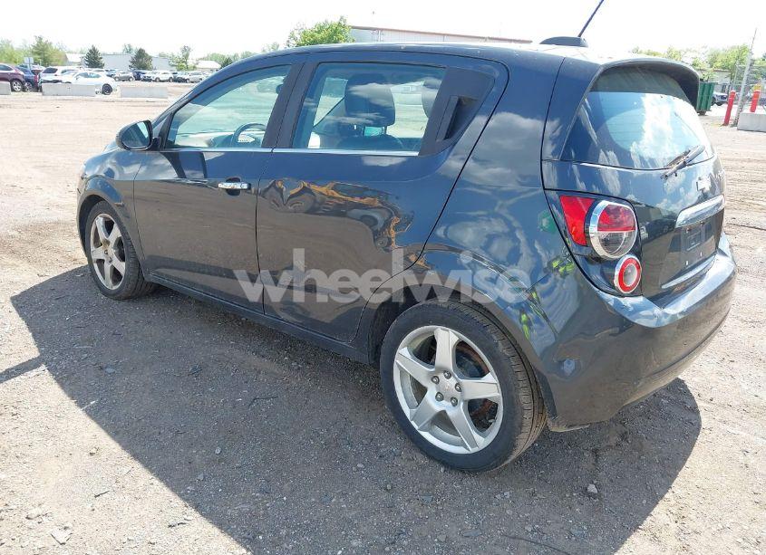 Photo 3 of 2015 Chevrolet Sonic LTZ AUTO (VIN 1G1JE6SB0F4108457)