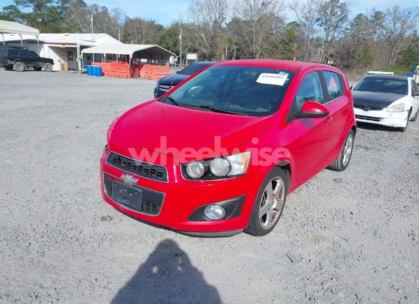 Photo 2 of 2015 Chevrolet Sonic LTZ AUTO (VIN 1G1JE6SB0F4165399)