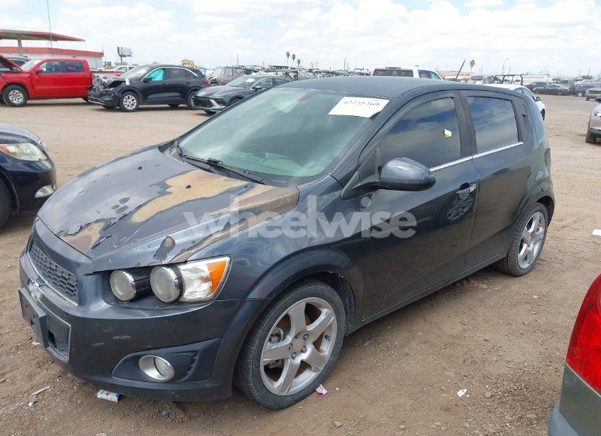 Photo 2 of 2015 Chevrolet Sonic LTZ AUTO (VIN 1G1JE6SB1F4202251)