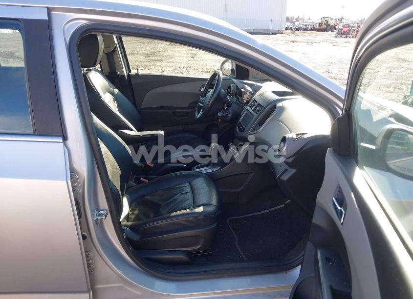 Photo 5 of 2013 Chevrolet Sonic LTZ AUTO (VIN 1G1JE6SB2D4104651)