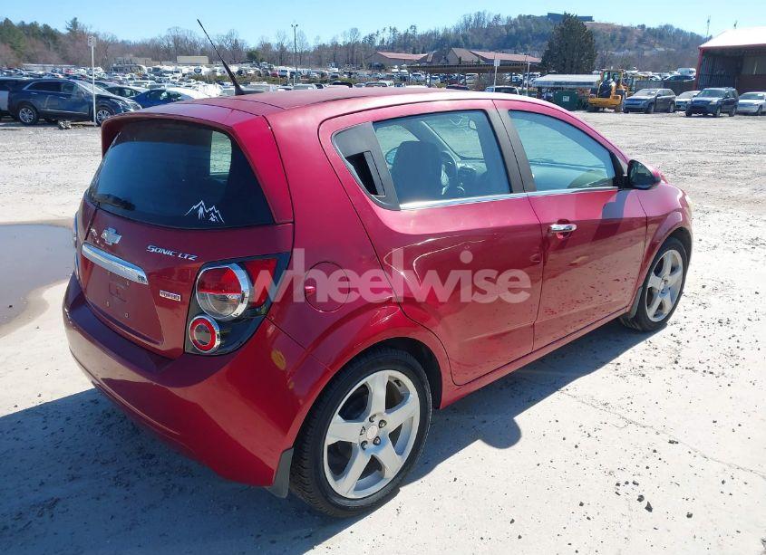 Photo 4 of 2013 Chevrolet Sonic LTZ AUTO (VIN 1G1JE6SB2D4118890)