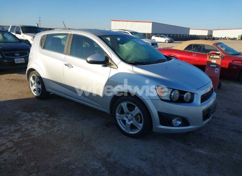 2015 Chevrolet Sonic LTZ AUTO (VIN 1G1JE6SB3F4101342) main photo