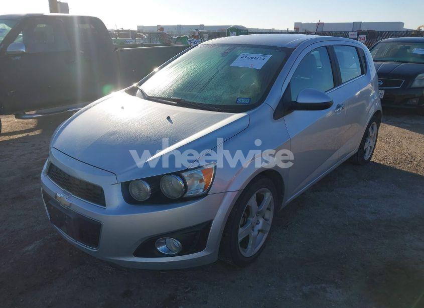 Photo 6 of 2015 Chevrolet Sonic LTZ AUTO (VIN 1G1JE6SB3F4101342)