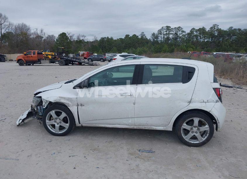 Photo 14 of 2015 Chevrolet Sonic LTZ AUTO (VIN 1G1JE6SB3F4216796)