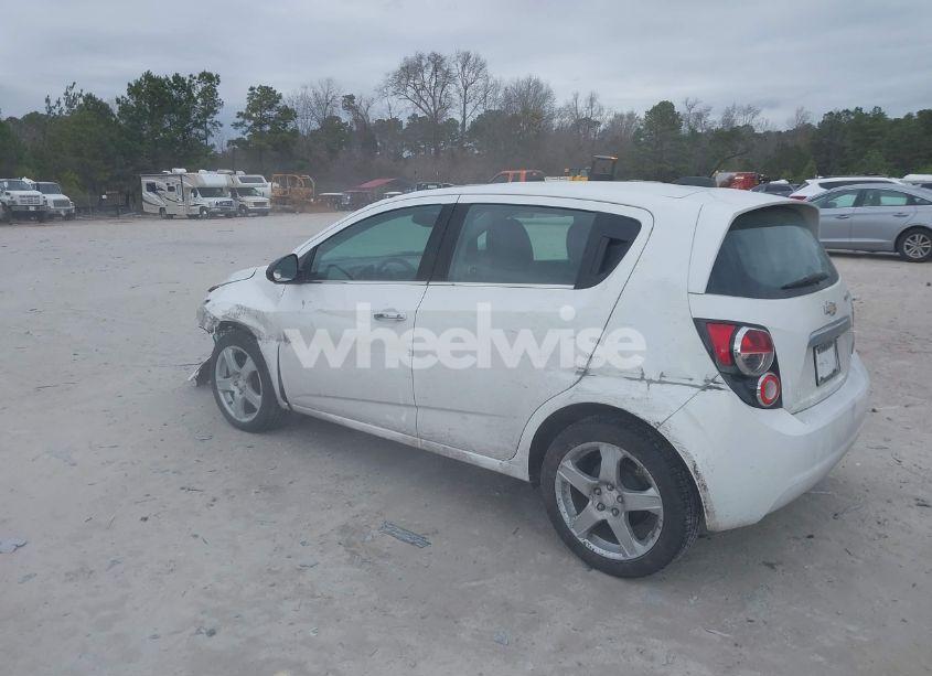 Photo 3 of 2015 Chevrolet Sonic LTZ AUTO (VIN 1G1JE6SB3F4216796)
