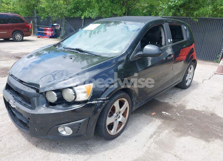 Photo 2 of 2015 Chevrolet Sonic LTZ AUTO (VIN 1G1JE6SB4F4125150)