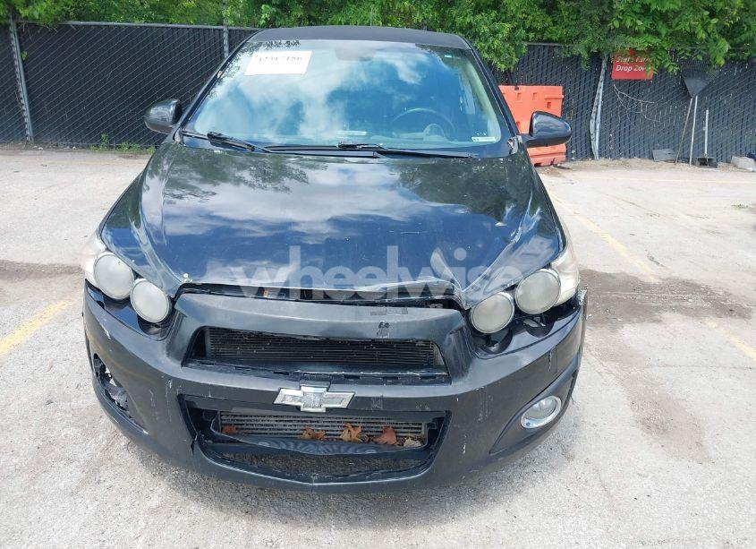 Photo 6 of 2015 Chevrolet Sonic LTZ AUTO (VIN 1G1JE6SB4F4125150)