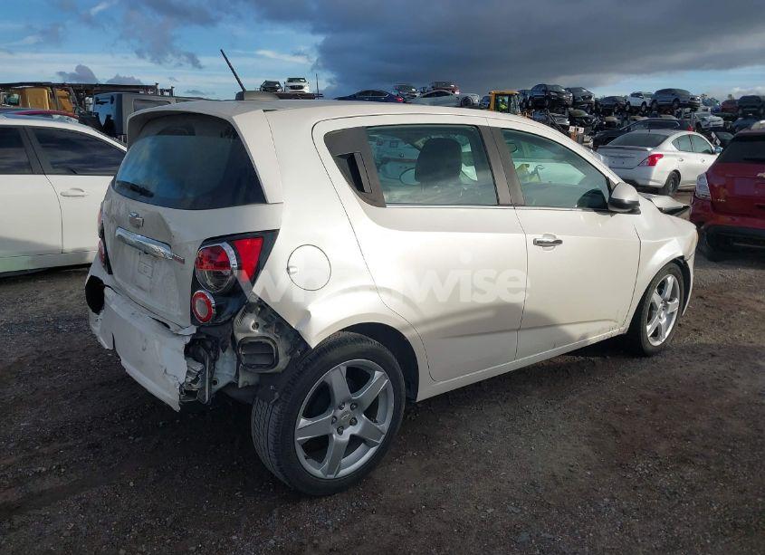 Photo 4 of 2015 Chevrolet Sonic LTZ AUTO (VIN 1G1JE6SB4F4188622)