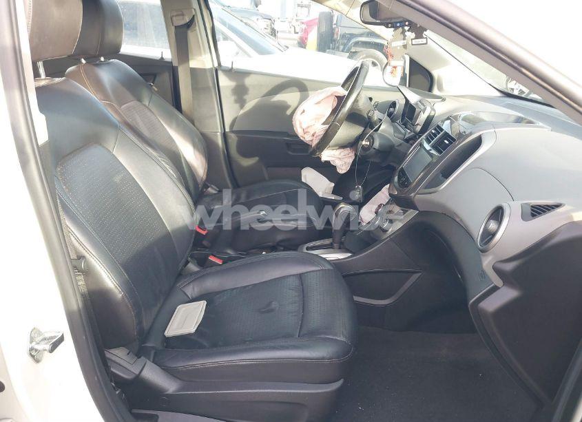 Photo 5 of 2015 Chevrolet Sonic LTZ AUTO (VIN 1G1JE6SB4F4188622)