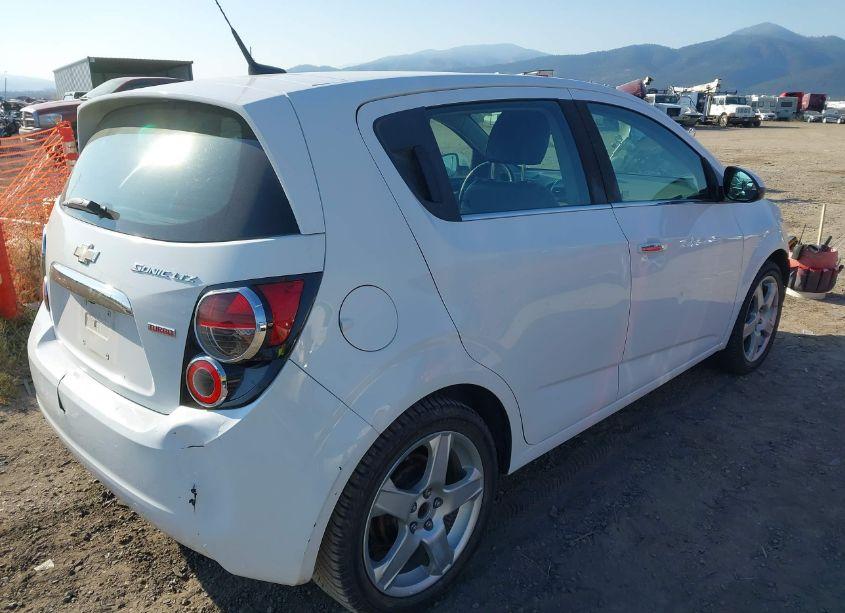 Photo 4 of 2014 Chevrolet Sonic LTZ AUTO (VIN 1G1JE6SB5E4231637)