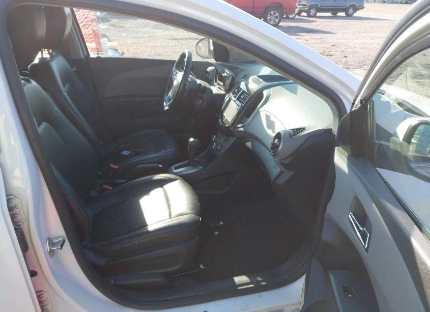 Photo 5 of 2014 Chevrolet Sonic LTZ AUTO (VIN 1G1JE6SB5E4231637)