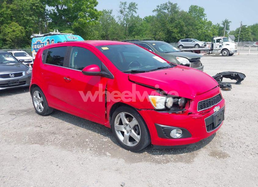 2015 Chevrolet Sonic LTZ AUTO (VIN 1G1JE6SB5F4161994) main photo