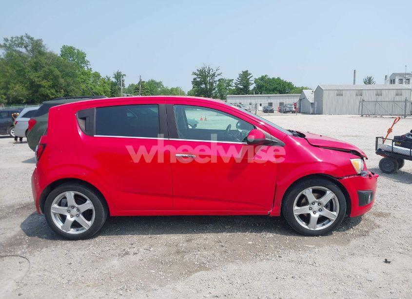 Photo 13 of 2015 Chevrolet Sonic LTZ AUTO (VIN 1G1JE6SB5F4161994)