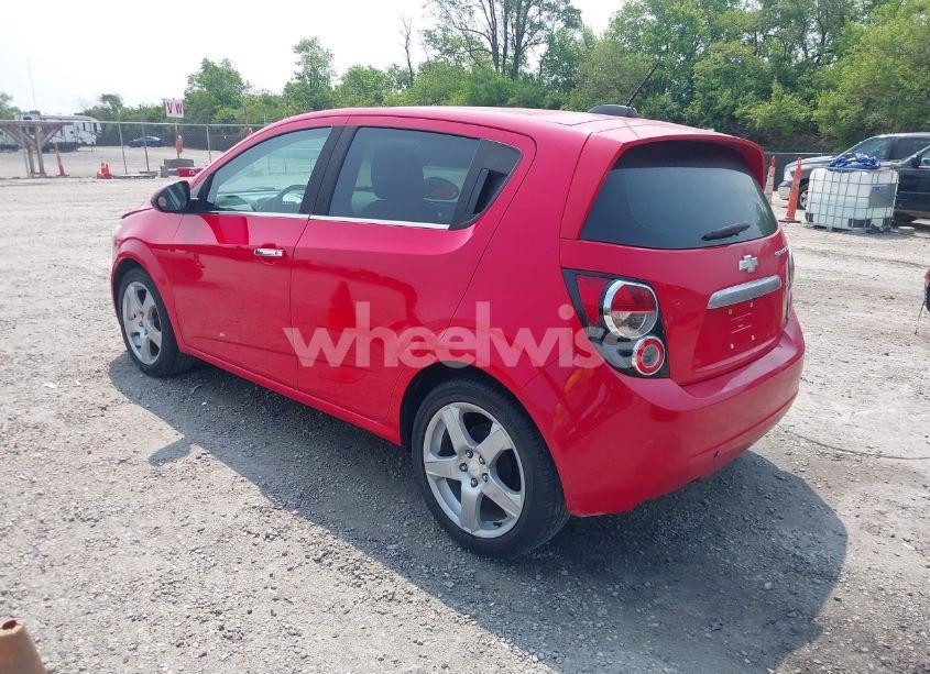 Photo 3 of 2015 Chevrolet Sonic LTZ AUTO (VIN 1G1JE6SB5F4161994)