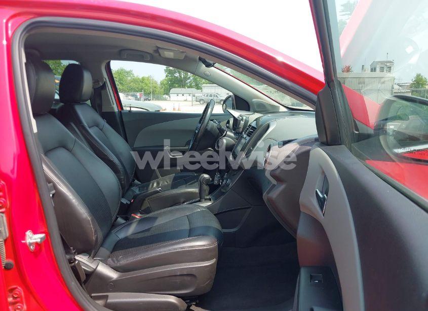 Photo 5 of 2015 Chevrolet Sonic LTZ AUTO (VIN 1G1JE6SB5F4161994)