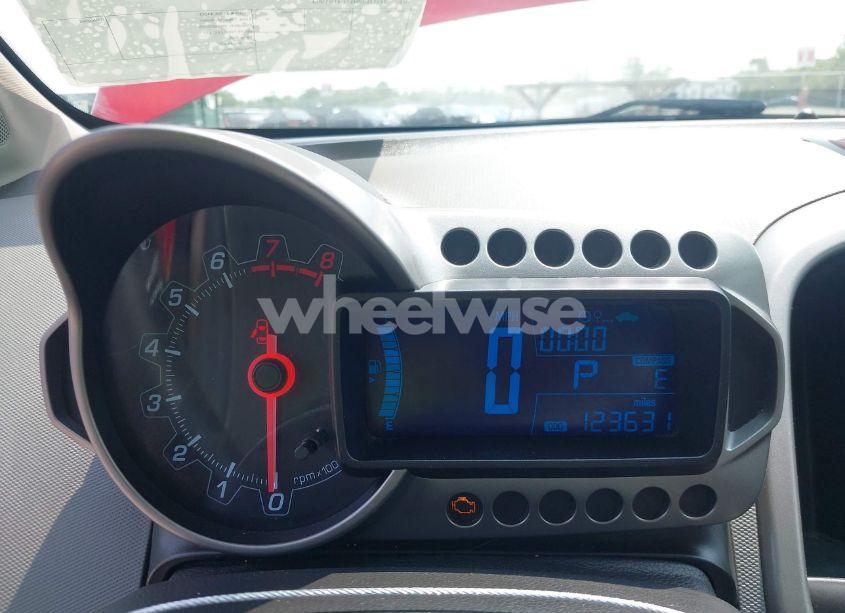 Photo 7 of 2015 Chevrolet Sonic LTZ AUTO (VIN 1G1JE6SB5F4161994)