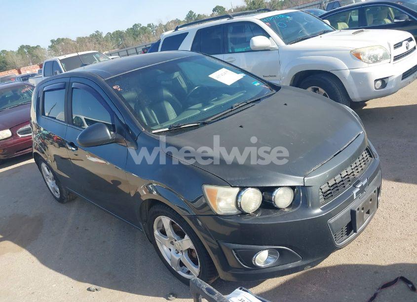 2015 Chevrolet Sonic LTZ AUTO (VIN 1G1JE6SB6F4102078) main photo