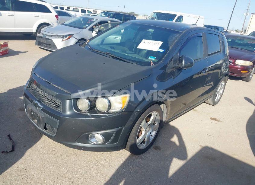 Photo 2 of 2015 Chevrolet Sonic LTZ AUTO (VIN 1G1JE6SB6F4102078)