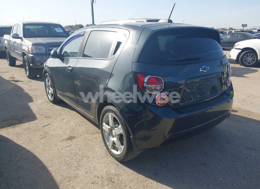 Photo 3 of 2015 Chevrolet Sonic LTZ AUTO (VIN 1G1JE6SB6F4102078)