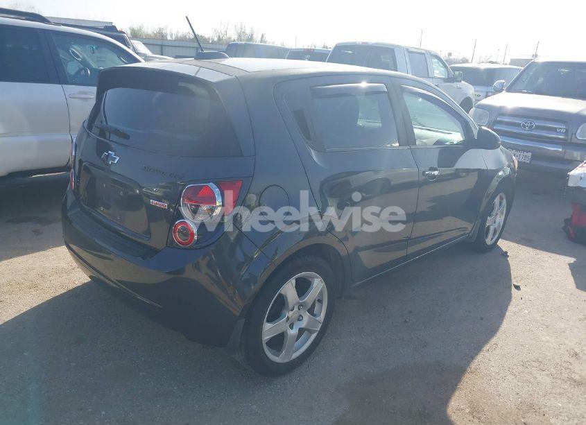 Photo 4 of 2015 Chevrolet Sonic LTZ AUTO (VIN 1G1JE6SB6F4102078)