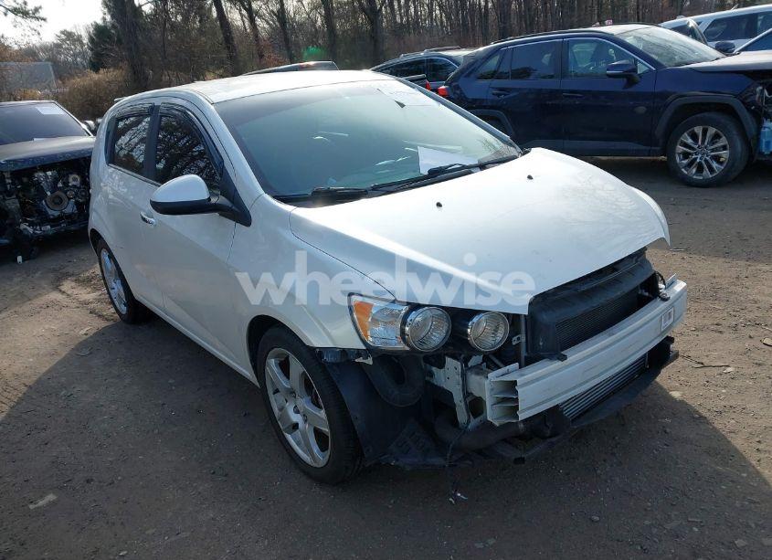 2015 Chevrolet Sonic LTZ AUTO (VIN 1G1JE6SB6F4145044) main photo